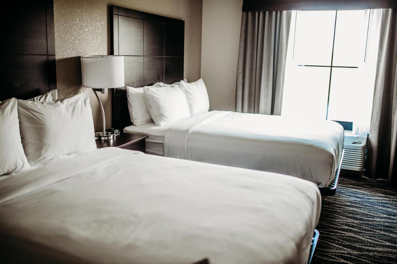 Cobblestone Hotel & Suites אינטרנשיונל פולס מראה חיצוני תמונה